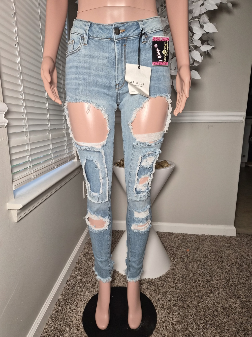 Women's Light Wash Distressed Ripped Skinny Jeans